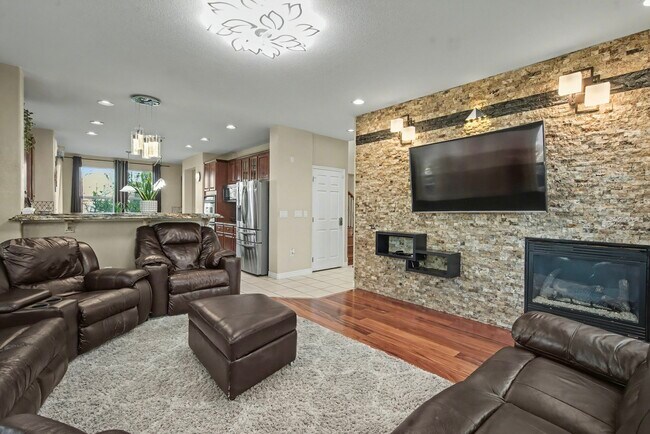 Building Photo - 4953 Huntwick Pl