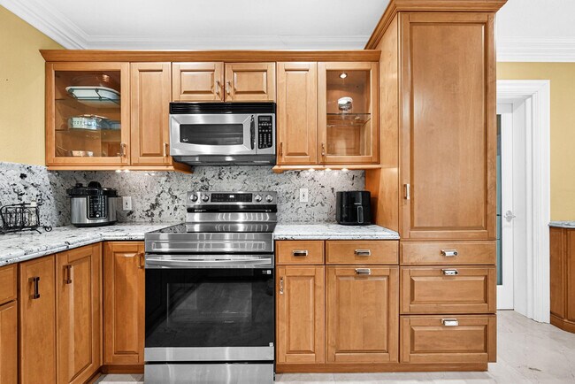 Building Photo - 836 Orchid Dr