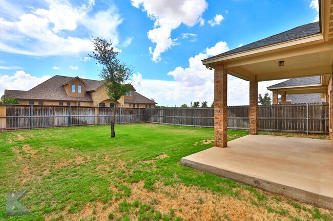 Building Photo - 3812 Carrera Ln