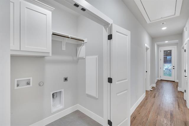 Building Photo - 510 Woodside Trl