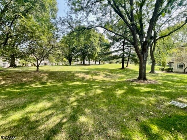 Building Photo - 30 Sage Ct