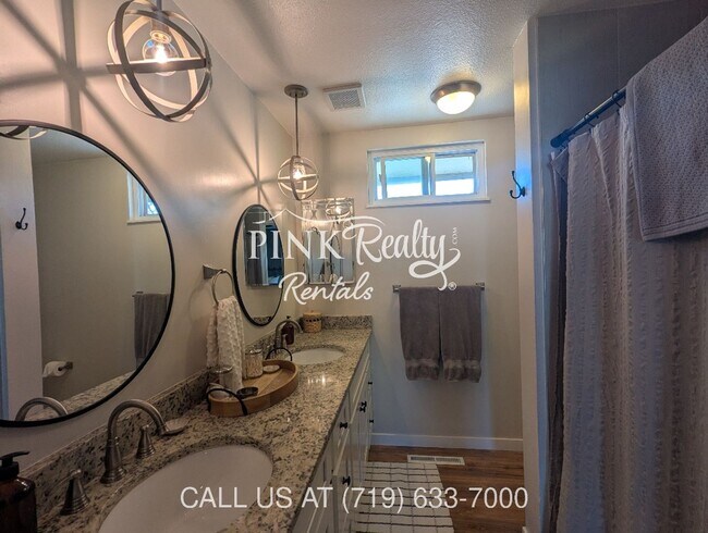 Building Photo - 3230 Breckenridge Dr W