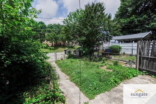 Building Photo - 8616 Pleasant Plains Rd