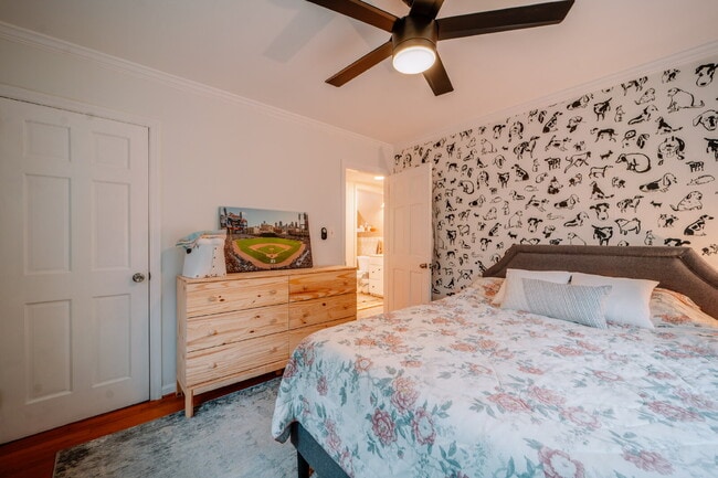 Building Photo - Charming Cape Cod Retreat in Prime Falls C...