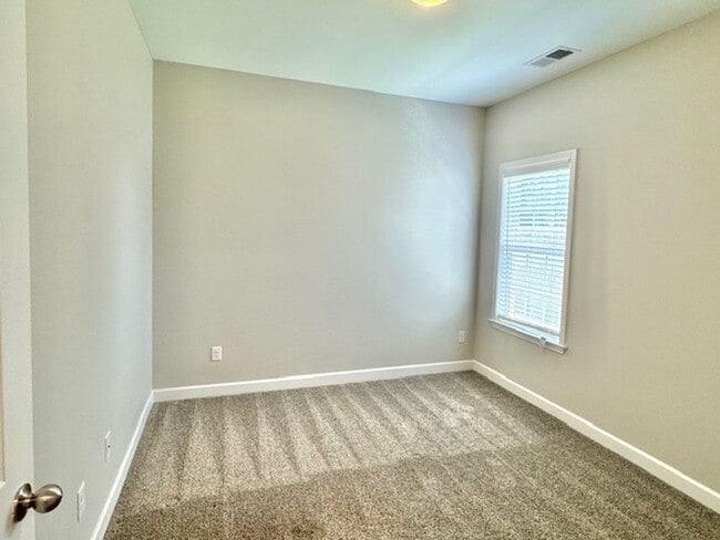 Building Photo - ShippCv8754