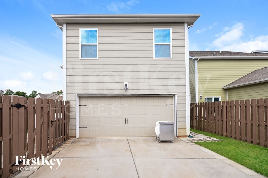 Building Photo - 9725 Rayneridge Drive