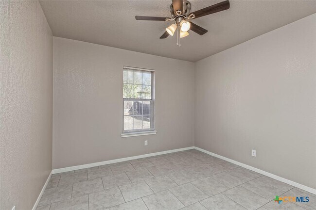 Building Photo - 4107 Fawn Dr