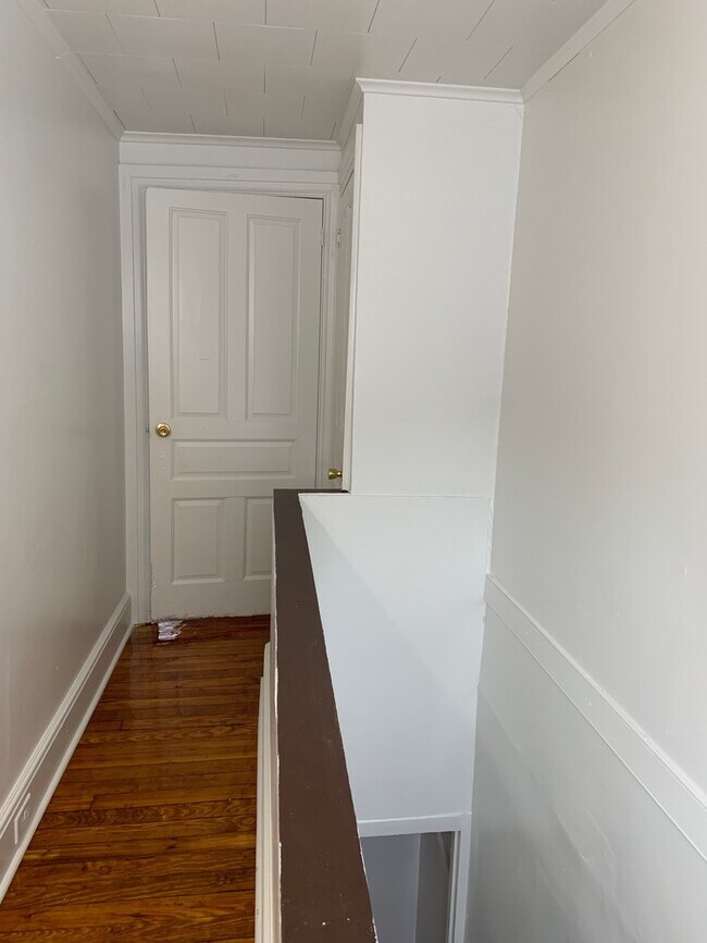 Building Photo - Fully Renovated Spacious 4 Bedroom 1.5 Bath House, Garage-York City SD