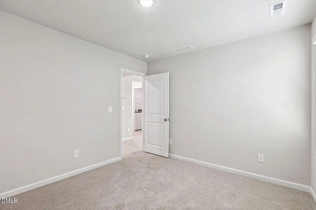 Building Photo - 912 Grand Mesa Dr