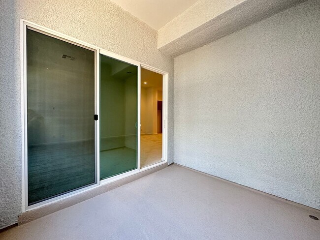 Building Photo - 3341 Esker Rdg Ave