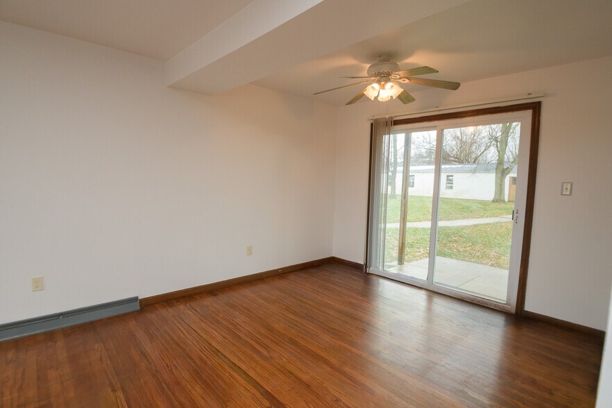 Building Photo - 2403 W 63rd Ave