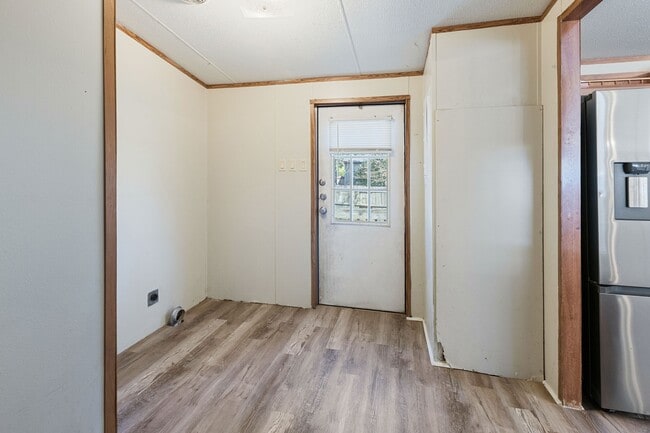 Building Photo - 183 Aquarius Rd