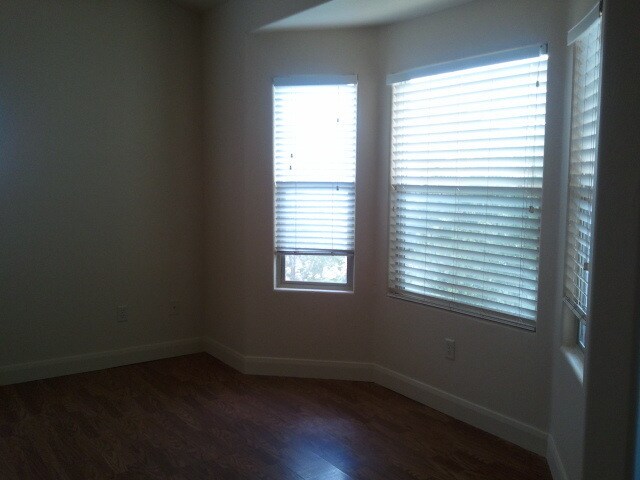 Building Photo - Beautiful Home in Coral Cove Heights