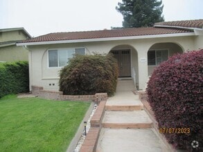 Building Photo - 3 Bedroom - Single Story in Browns Valley