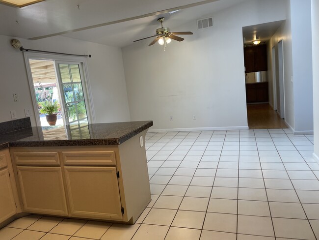 Building Photo - 13036 Sunbird Dr