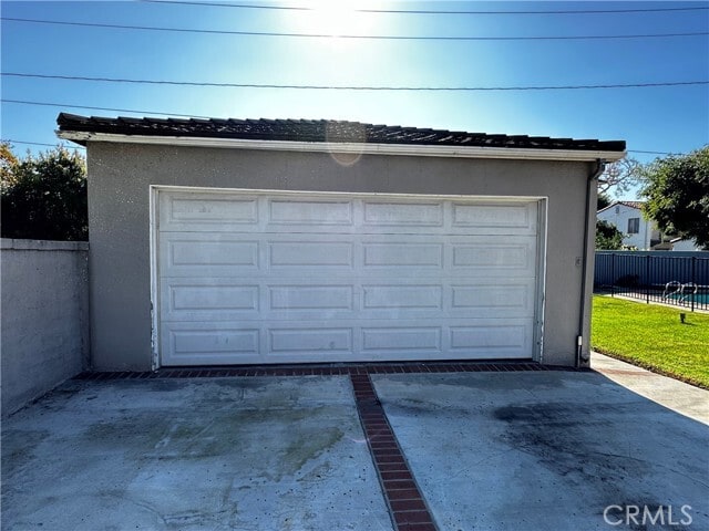 Building Photo - 2900 Shakespeare Dr