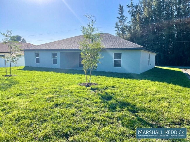 Building Photo - Don't Miss This 4 Bed, 2 Bath Home with Fe...