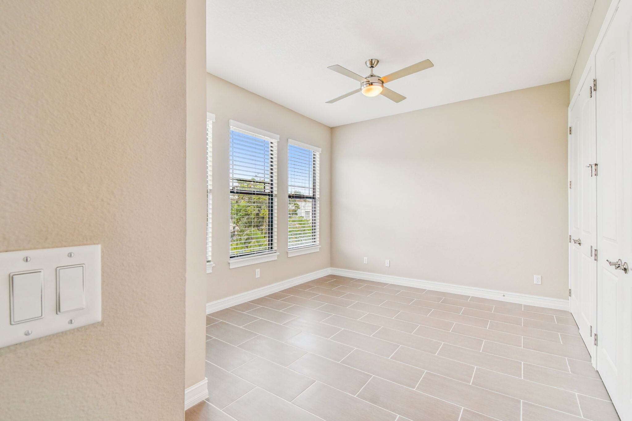 Building Photo - 622 S Matanzas Ave