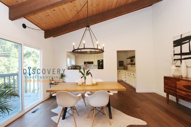 Building Photo - Contemporary Montclair Home with Forest Views