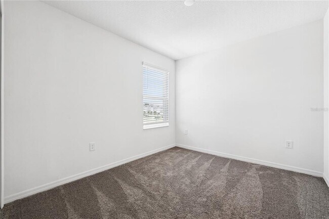 Building Photo - 736 Overpool Ave