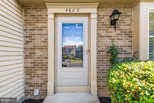 Building Photo - 4600 Brentleigh Ct