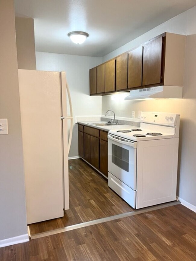 Building Photo - Charming 1 bedroom/1bath apartment near Do...