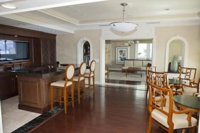 Building Photo - 802 W Windward Way
