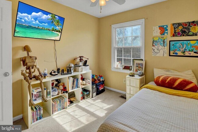 Building Photo - 6389 Fenestra Ct