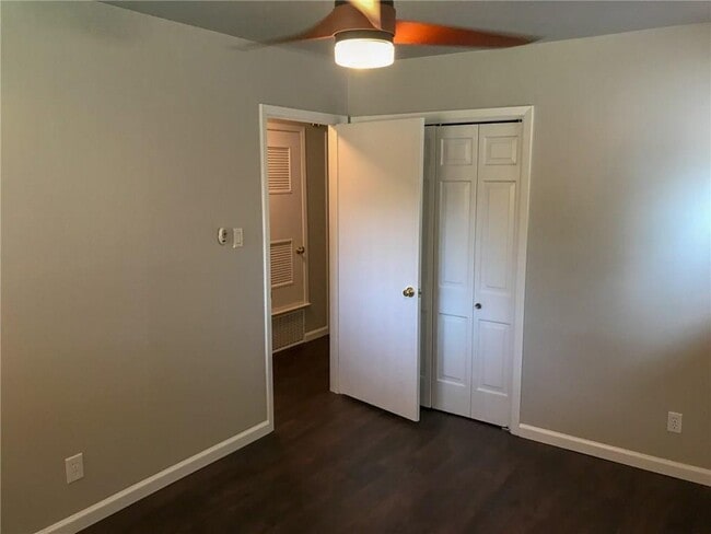 Building Photo - 8202 Renton Dr