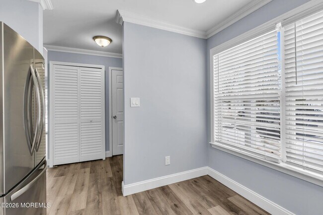 Building Photo - 401 Hampton Ct