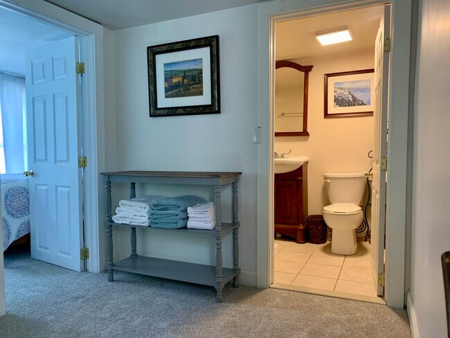 Building Photo - 111 Clinton St