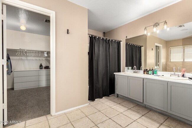 Building Photo - 8812 N 67th Dr