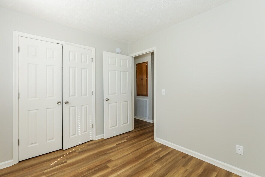 Building Photo - 420 Wildwood Dr