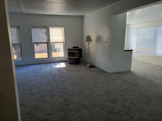 Building Photo - 2-bedroom 2-bathroom rental in Birch Bay!