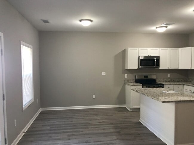 Building Photo - 28 Bill Rutledge Rd