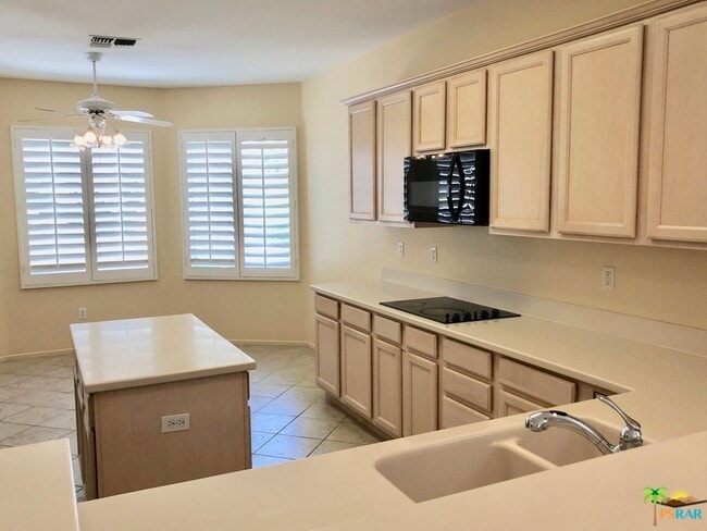 Building Photo - 78817 Abalone Way