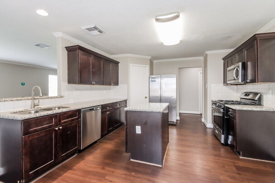 Building Photo - 6407 Crim Ct