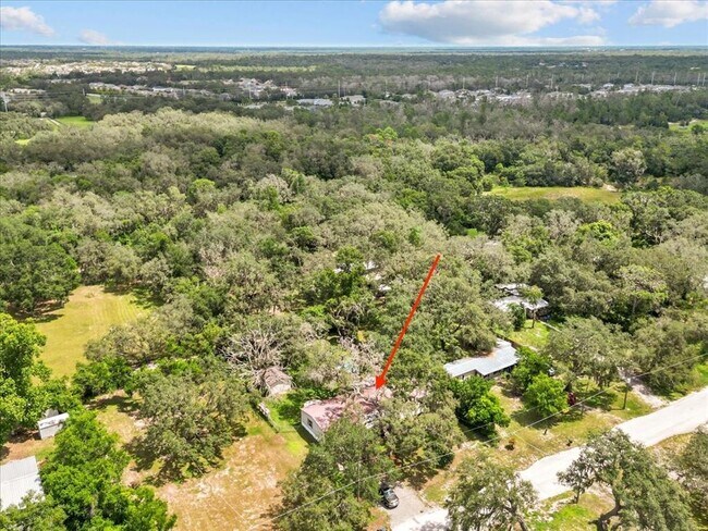 Building Photo - 13920 Hillcrest Dr