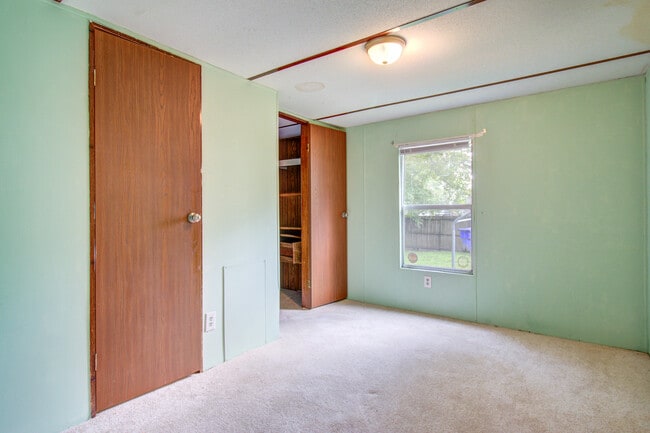 Building Photo - 2619 Warm Ave