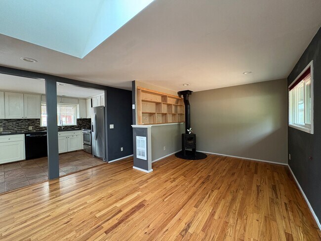 Building Photo - 3230 Onyx St