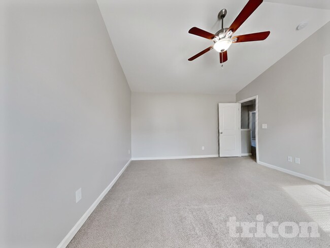 Building Photo - 1925 Buffalo Way