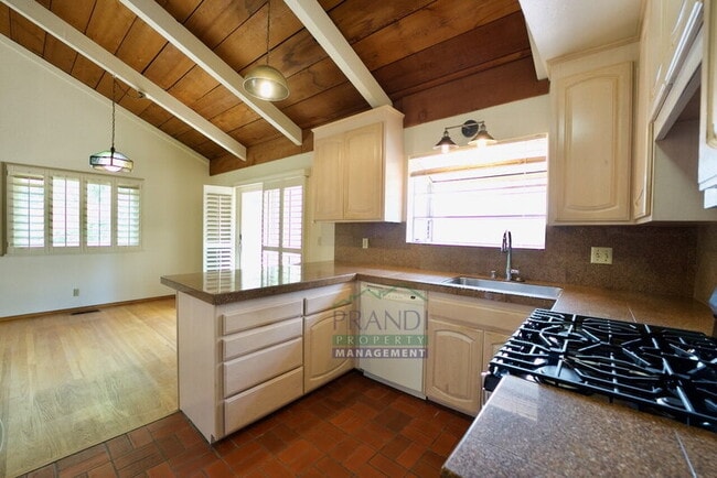 Building Photo - 801 Chamberlain Ct