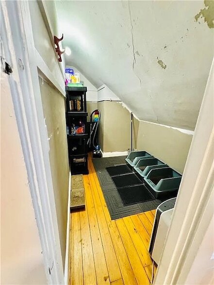 Building Photo - 1071 Main St