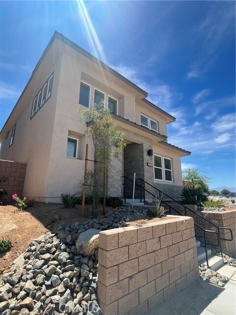 Building Photo - 36318 Warren Dr