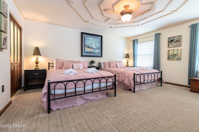 Building Photo - 3602 S Peninsula Dr