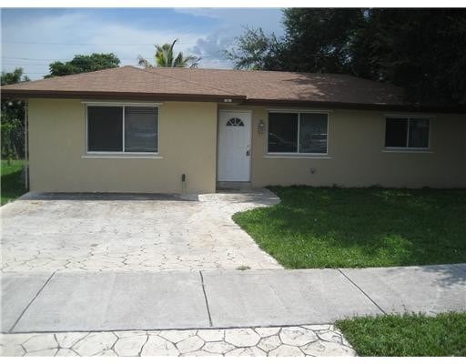 Primary Photo - 5900 SW 26th St