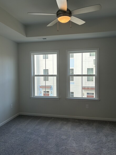 Building Photo - 206 That Way