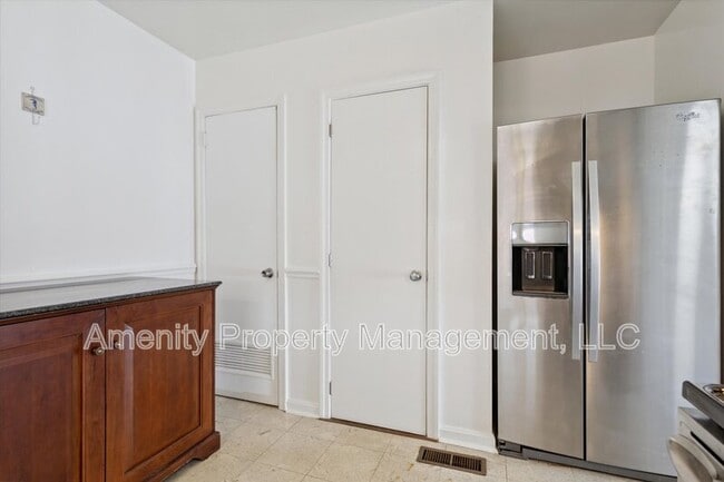 Building Photo - 21 Mansford Dr