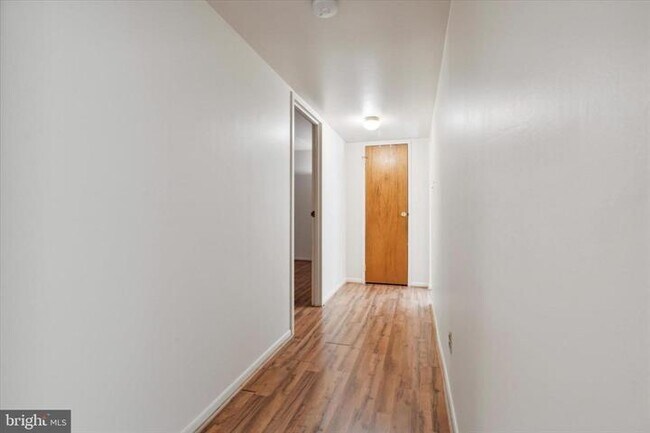 Building Photo - 100 Campbell Cir