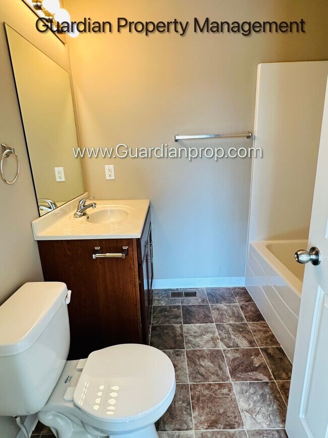 Building Photo - 9909 Vera Cruz Ln